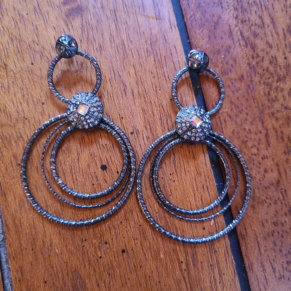 Lia Sophia Pierce Hanging Black 3 Graduating Circle Earrings With Gemstones - Picture 1 of 5